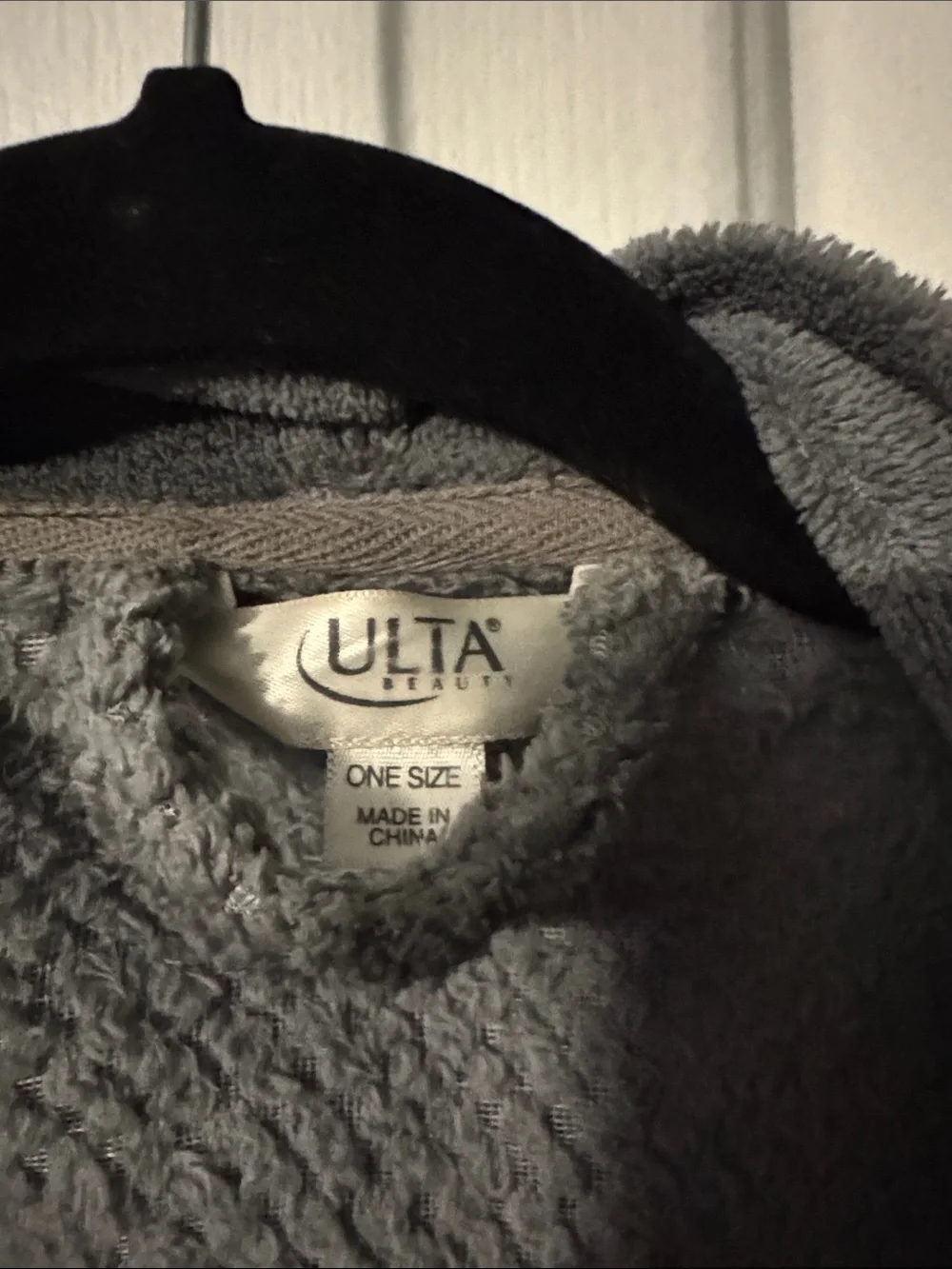 Ulta Beauty Gray Plush Shawl-Collar Bathrobe